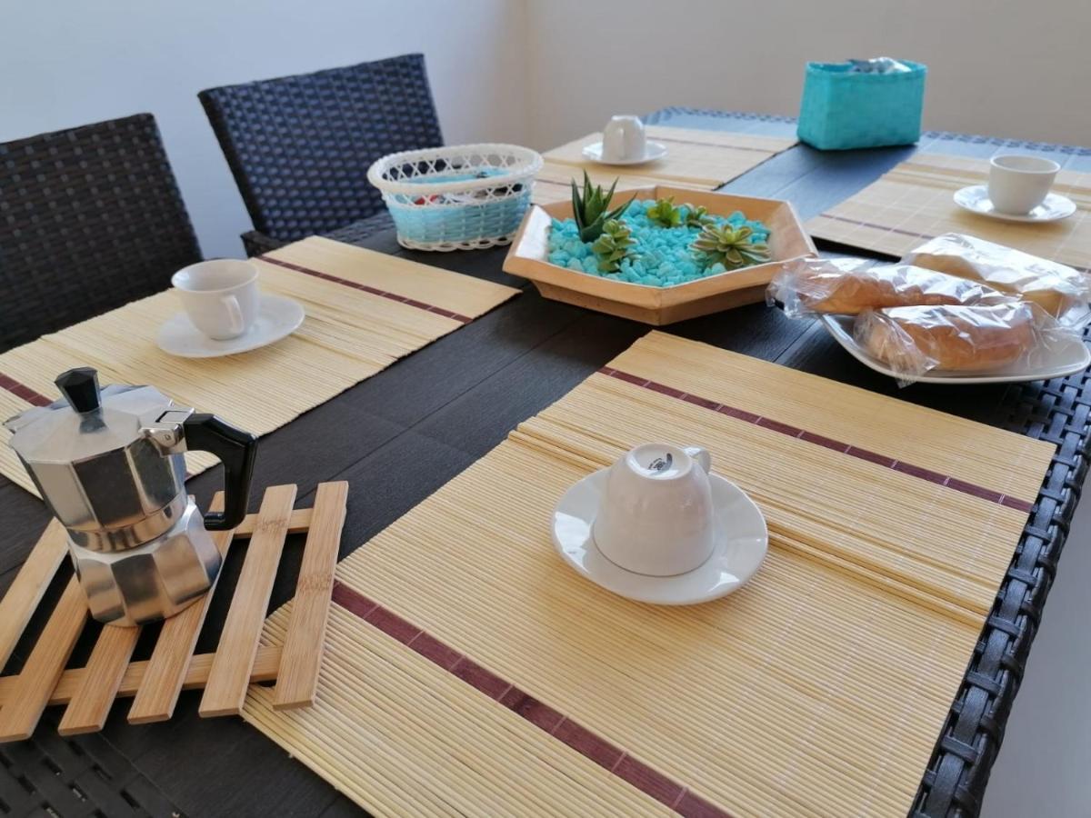 캄포펠리체 디 로첼라 Momaliar House 빌라 외부 사진