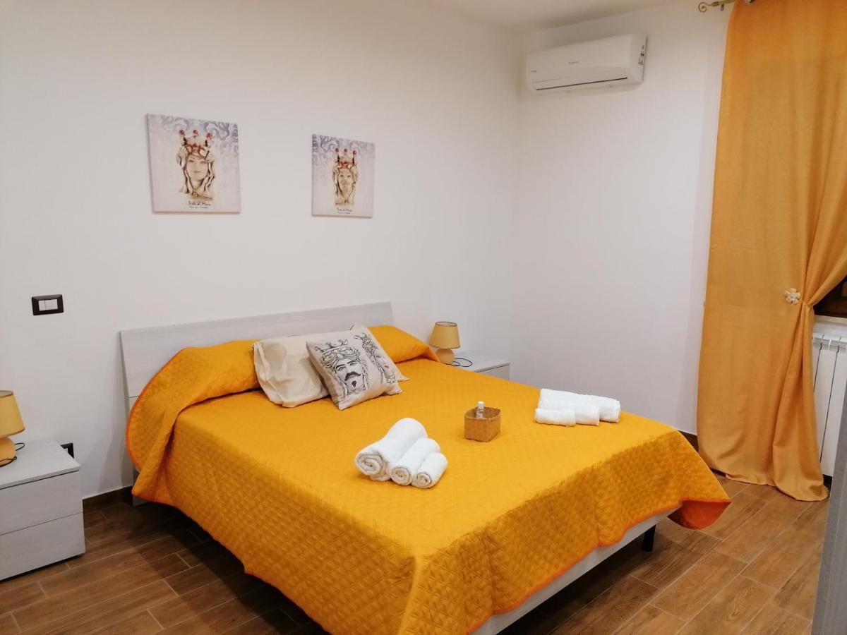 캄포펠리체 디 로첼라 Momaliar House 빌라 외부 사진