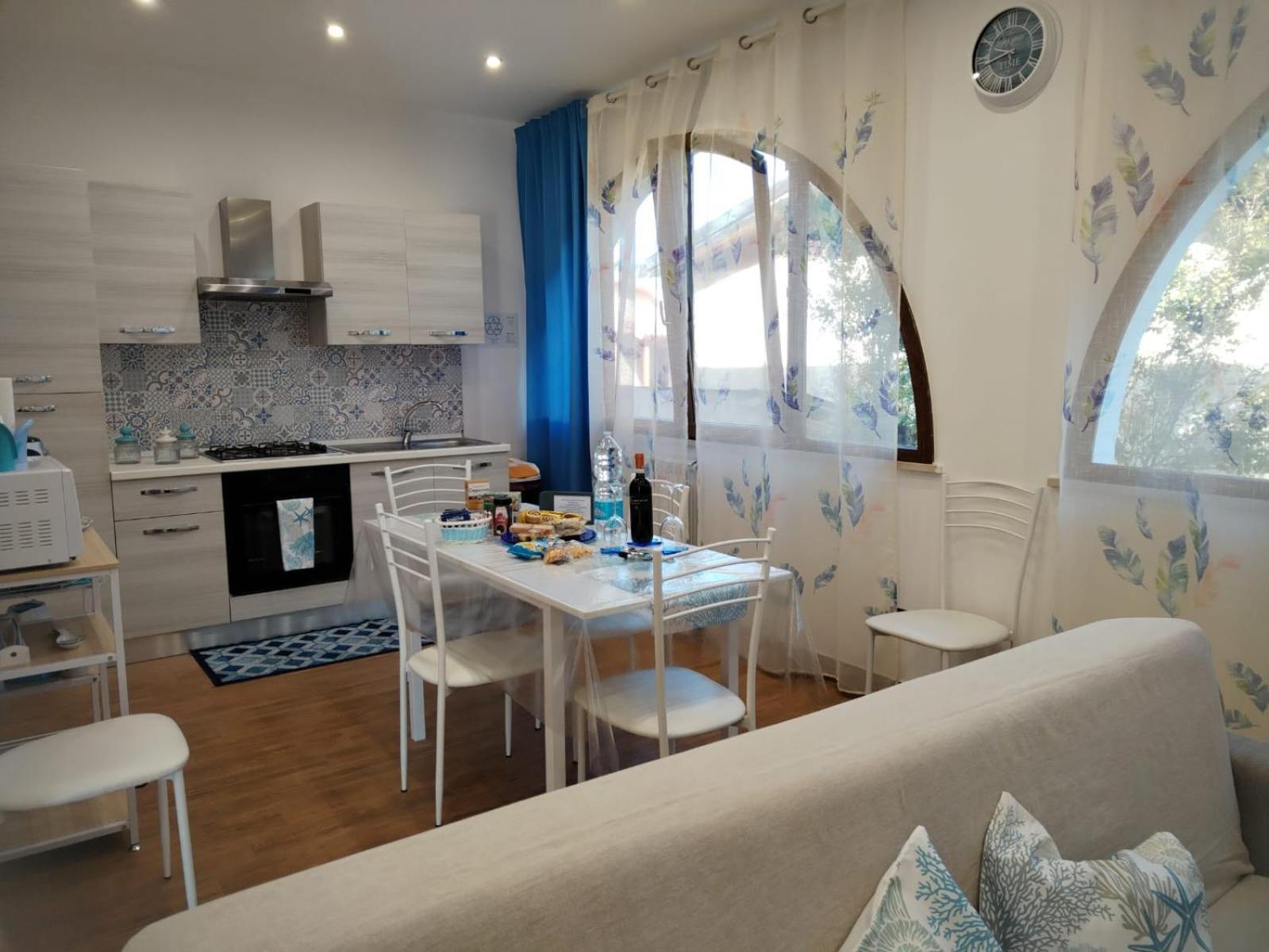 캄포펠리체 디 로첼라 Momaliar House 빌라 외부 사진
