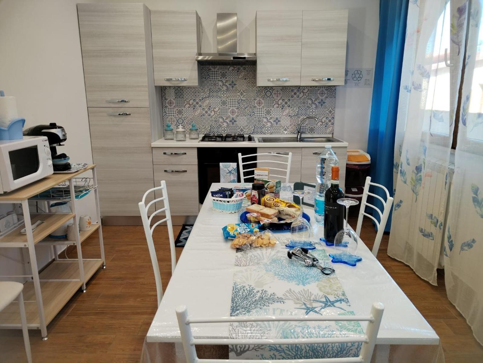 캄포펠리체 디 로첼라 Momaliar House 빌라 외부 사진